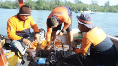 TNI AL Gunakan 4 Alat Canggih Bantu SAR Helikopter Jatuh