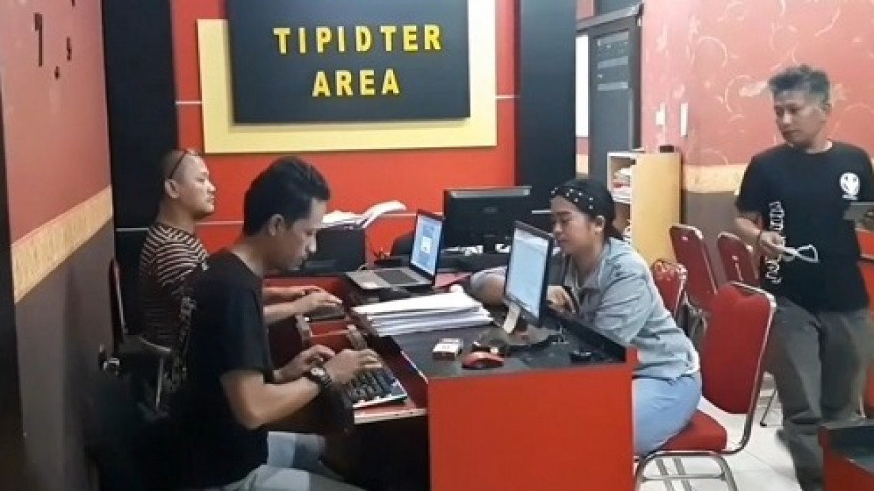 Korban Arisan Bodong di Garut Bertambah
            - galeri foto