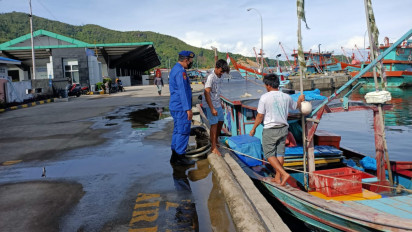 Antisipasi Gangguan Kamtibmas di Laut, Polairud Polres Sibolga Gelar Patroli dan Sambangi Warga Pesisir
