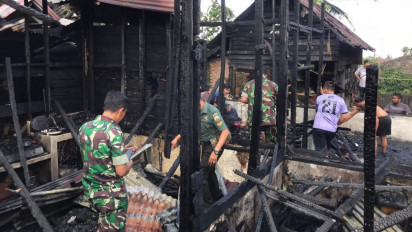 Tiga Unit Rumah Tempat Usaha Ludes Terbakar