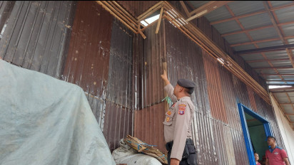 Pencuri Satroni Toko, Bawa Kabur Uang dan Dagangan