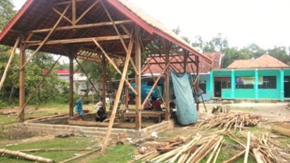 Sengketa Lahan Tak Kunjung Terealisasi, Ahli Waris Bangun Rumah dan Kandang Ayam di Halaman Sekolah