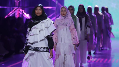 Brand Terbaru 'Alona Scarves' Curi Perhatian di Acara Spotlight oleh Indonesia Fashion Chamber