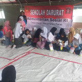 Kemensos Realisasikan Janji Sekolah Darurat untuk Anak-anak Penyintas Gempa Cianjur