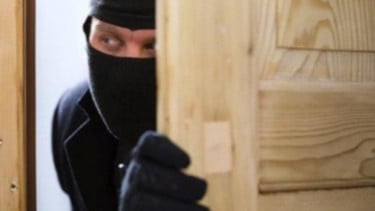 Bikin Emosi! Uang Nenek Penjual Nasi Uduk Digasak Pemuda di Bekasi Viral, Raib Sekitar Ratusan Ribu