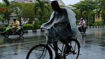 Benarkah Gerimis Lebih Bikin Gampang Sakit daripada Hujan Deras? Ini Penjelasan Dokter