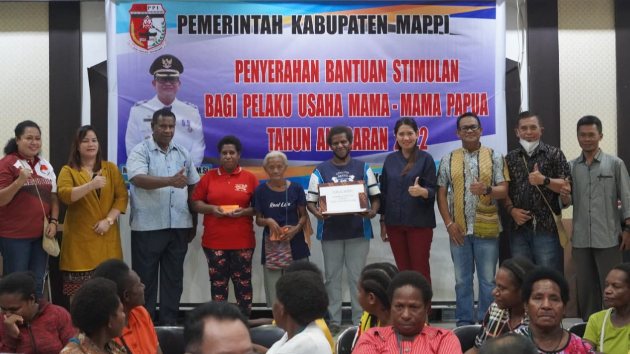 Bantuan Stimulan Tabungan UMKM kepada 1000 Orang Mama-Mama Papua
            - galeri foto
