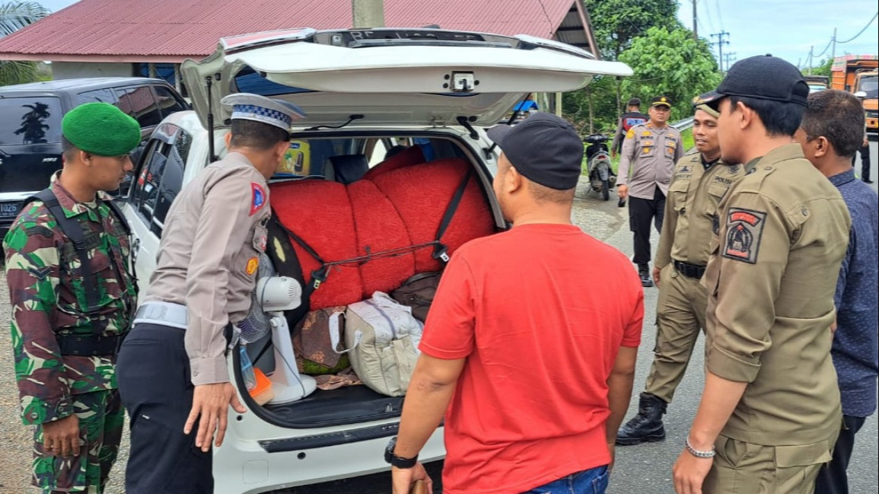 Peringati Milad GAM, Warga Aceh Barat Diminta Tidak Kibarkan Bulan Bintang
            - galeri foto