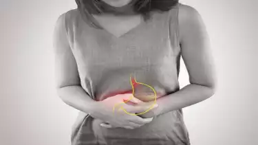 Ilustrasi Seseorang sedang Alami Asam Lambung