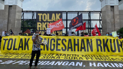 RKUHP Disahkan Besok, Koalisi Masyarakat Sipil Gelar Aksi Tabur Bunga di Gedung DPR RI