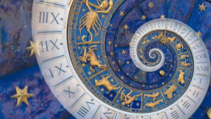 Ramalan Zodiak Minggu Ini, 12–18 Januari 2026: Prediksi Cinta, Karier, dan Keuangan