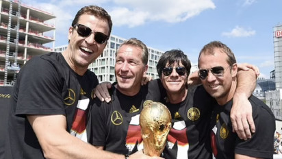 Walau Tersingkir dari Piala Dunia 2022, Jerman Pertahankan Pelatih Hansi Flick
