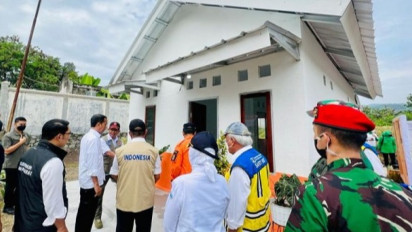 Presiden Jokowi Tinjau Rumah Contoh Tahan Gempa untuk Korban Cianjur