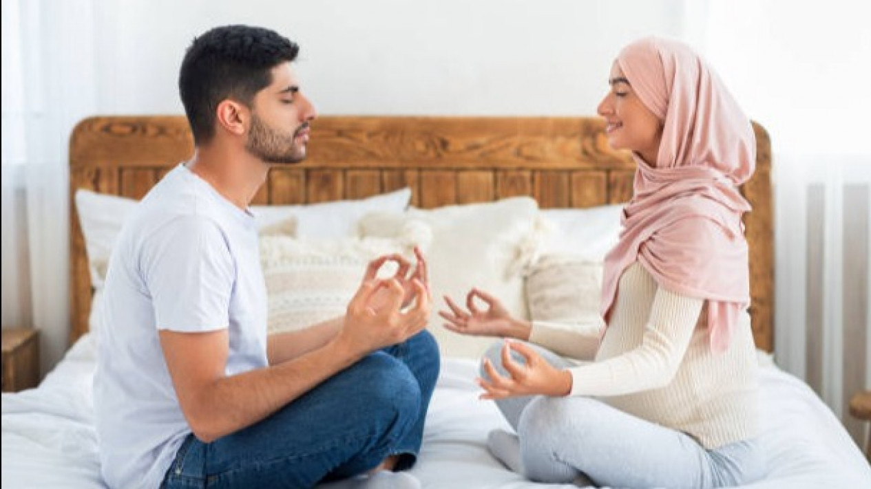 Tata Cara Adab dan Doa untuk Berhubungan Intim Suami Istri dalam Islam
            - galeri foto