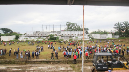 Tindaklanjuti Instruksi Gubsu, Stadion Sang Naualuh Pematang Siantar Dibersihkan