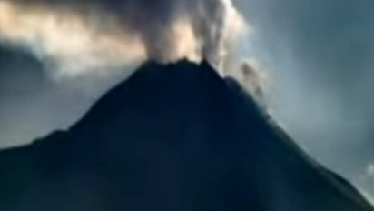 Selama 24 Jam Terakhir Gunung Merapi Batuk Hingga Puluhan Kali, Warga Sekitar Dilarang Beraktifitas Hingga 7 Km