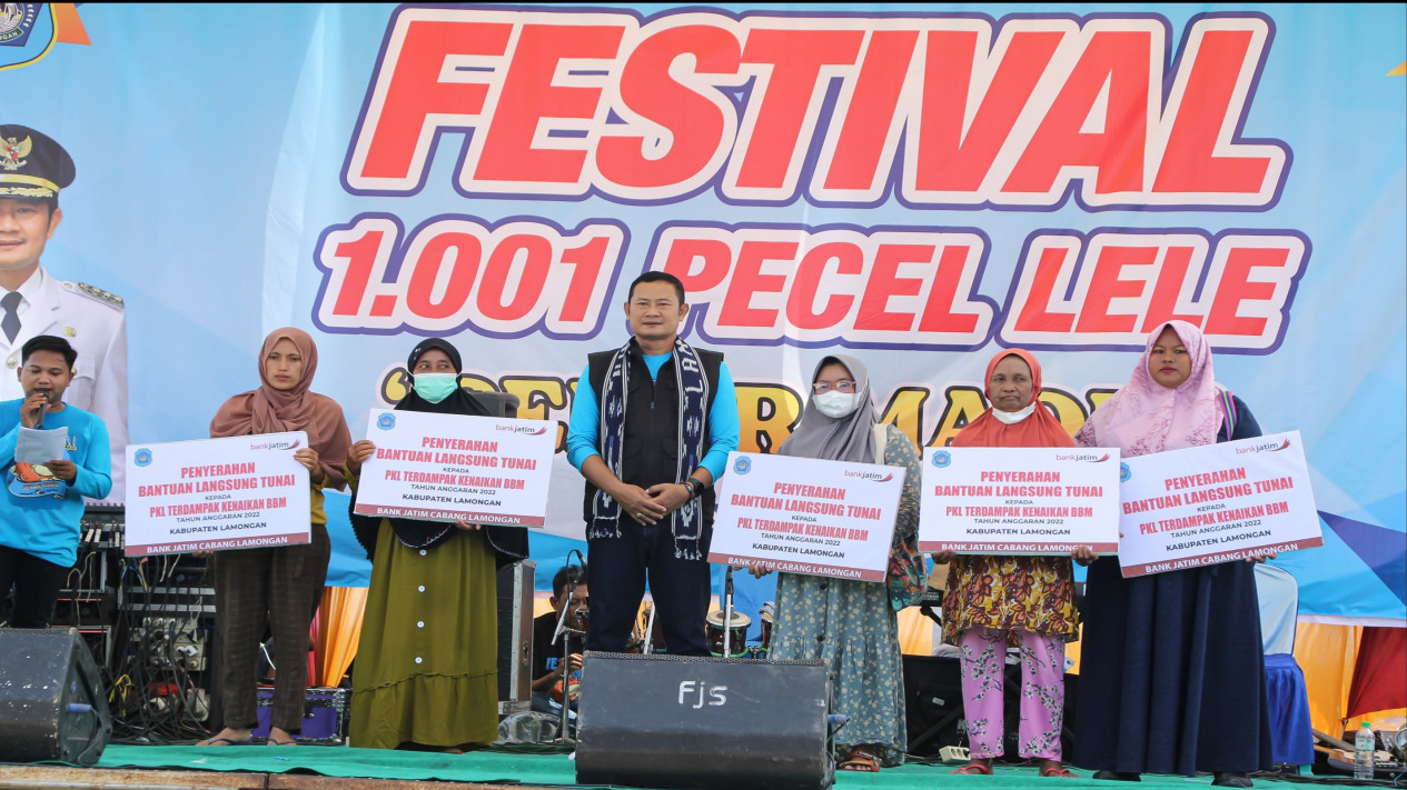Kenalkan Kuliner Andalannya, Pemerintah Kabupaten Lamongan Jawa Timur Gelar Festival 1001 Pecel Lele
            - galeri foto