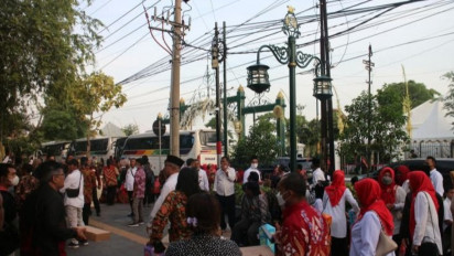 Ribuan Relawan Jokowi Ikut Mendoakan Pernikahan Kaesang Pangarep-Erina Gudono