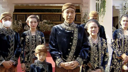 Ngunduh Mantu Kaesang-Erina, Presiden Jokowi dan Keluarga Tampil dengan Balutan Baju Klasik
