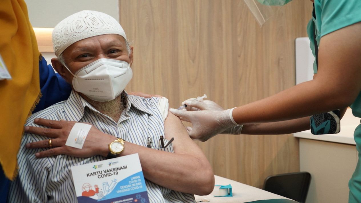 Dinas Kesehatan DKI Mencatat Capaian Pemberian Vaksinasi Booster Kedua Untuk Lansia Masih Rendah Sekitar 13 Persen
            - galeri foto