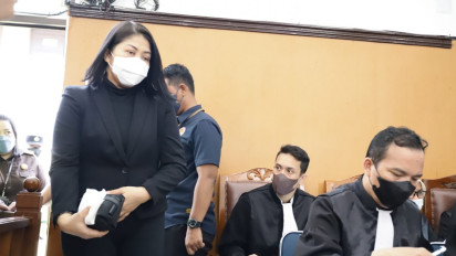 Putri Candrawathi Sebut Lemari Senjata Ferdy Sambo Disimpan di Ruang Pribadi