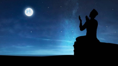 Doa Setelah Sholat Tahajud, Syek Ali Jaber Sampaikan Keutamaannya