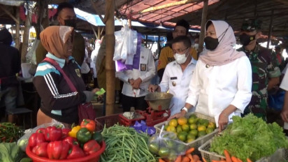 Jelang Nataru Sejumlah Harga Komoditas di Pasar Batu, Malang Naik Turun