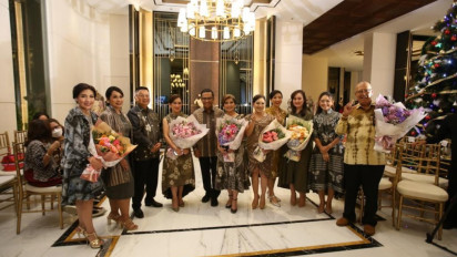 Humbang Kriya, UMKM Asuransi Sinar Mas dukung Sustainable Fashion Bareng Oscar Lawalata dan Srikandi Bisnis dan Keuangan Indonesia