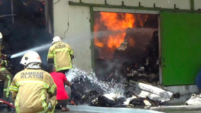 Gudang Kain Pabrik Garmen di Klaten Dilalap Si Jago Merah
