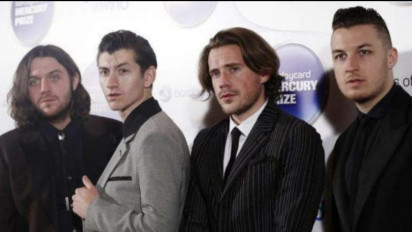 Lirik Lagu Arctic Monkeys - Why'd You Only Call Me When You're High