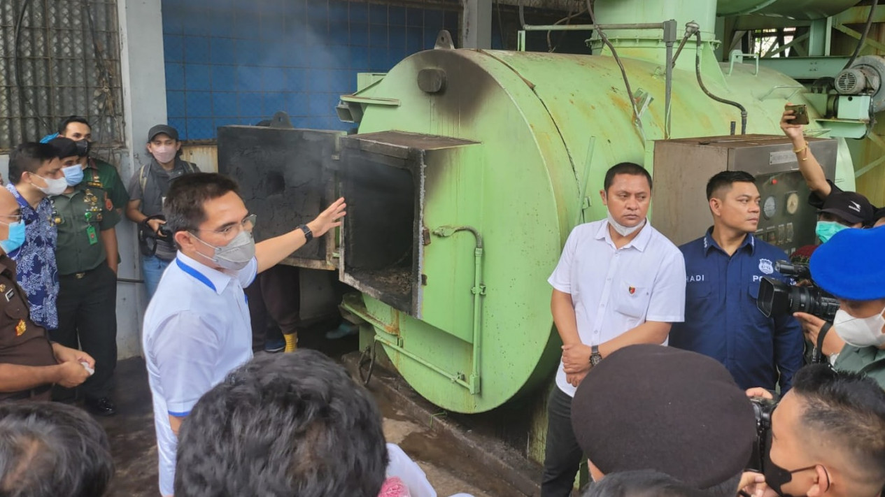 Bareskrim Polri Musnahkan Puluhan Kilogram Sabu dan Puluhan Ribu Pil Ekstasi, 4 Oknum TNI Jadi Tersangka
            - galeri foto