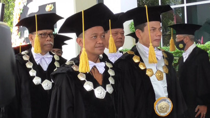 Beli Mobil Listrik Subsidi Rp 80 Juta dan Motor Rp 8 Juta, ini Kata Menteri Bahlil Lahadalia