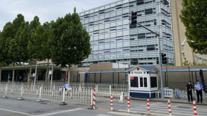 Kedubes RI dan AS Tunda Layanan Visa di China karena Kasus Covid-19 Melonjak