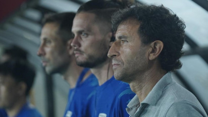 Hadapi Persis Solo, Luis Milla Ingin Persembahkan Kemenangan Persib Bandung untuk Pemain Ini