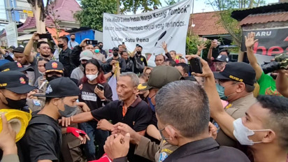 Enggan Mengosongkan Rumah Dinas, Warga Malah Blokade Pintu Masuk RSUD Husada Prima