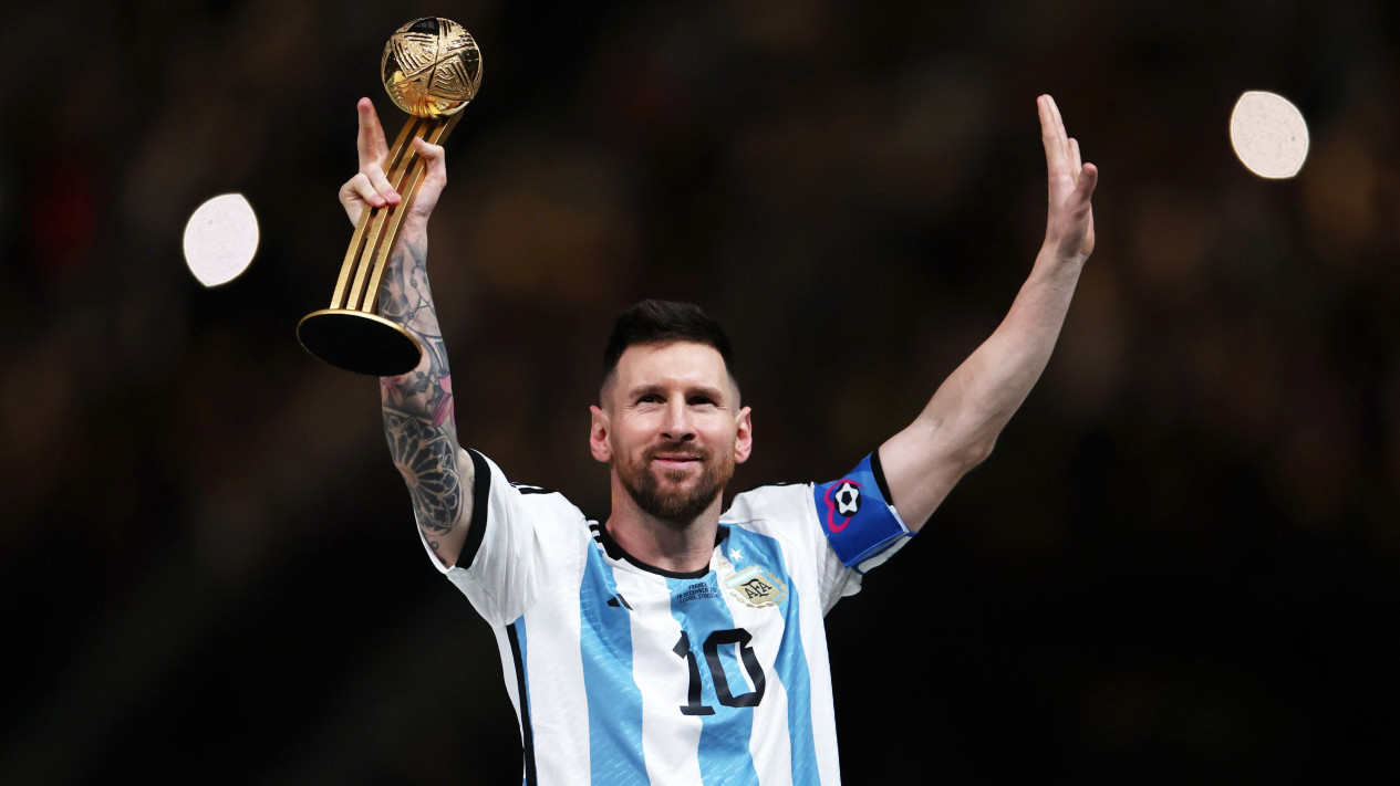 Argentina Banjir Penghargaan Individu Piala Dunia 2022: Lionel Messi Pemain Terbaik, Rekor!
            - galeri foto