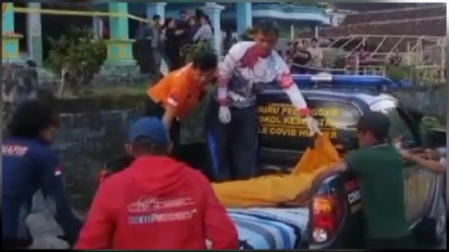 Tragis! Ibu Muda di Malang Di temukan Tewas Bersimbah Darah di Depan 2 Anaknya