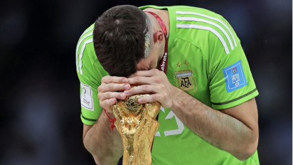 Ampun, Emiliano Martinez Buka-Bukaan Alasan Selebrasi Cabul di Panggung Piala Dunia 2022