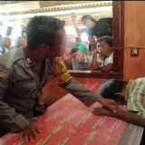 Heboh, Warga Temukan Sesosok Mayat Pria yang Tewas Terduduk dalam Sebuah Warung di Sibolga Sumatera Utara