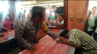 Heboh, Warga Temukan Sesosok Mayat Pria yang Tewas Terduduk dalam Sebuah Warung di Sibolga Sumatera Utara