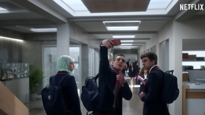 5 Serial Ini Soroti Kehidupan Kaum Elite yang Penuh Intrik