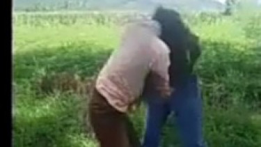 Viral! Aksi Dua Remaja Putri Sedang Berkelahi Tersebar Luas di Media Sosial