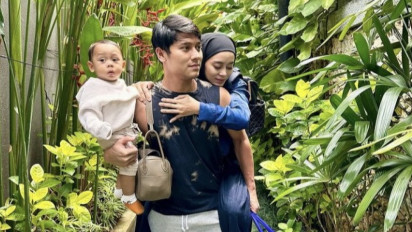 Rizky Billar Pamer Foto Gendong Lesti Kejora dan Sang Anak, Netizen Mencibir: Konten Pembersihan Nama?