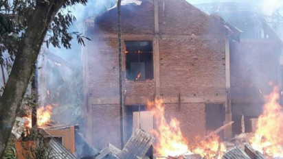 4 Rumah Terbakar di Sawahlunto