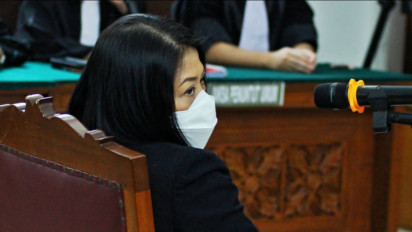 Tadinya Nangis-nangis, Wajah Putri Candrawathi Mendadak Judes Ditanya tentang Hal Sensitif ini, Apa?