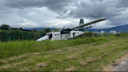 Pesawat Rimbun Air PK-OTY Tergelincir di Bandar Udara Moenemani Kabupaten Dogiyai Papua Tengah