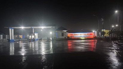 Akibat Cuaca Buruk di Perairan Kepulauan Selayar, Aktivitas Pelayaran Ditutup Sementara