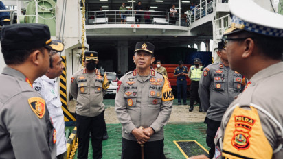 Pastikan Kesiapan Pengamanan Natal dan Tahun Baru, Kapolda Bali Cek Pos Pelayanan Terpadu Pelabuhan Gianyar dan Padangbai