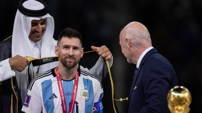 WOW! Jubah Bisth Messi Ditawar Pengacara Oman Rp 15,5 Miliar