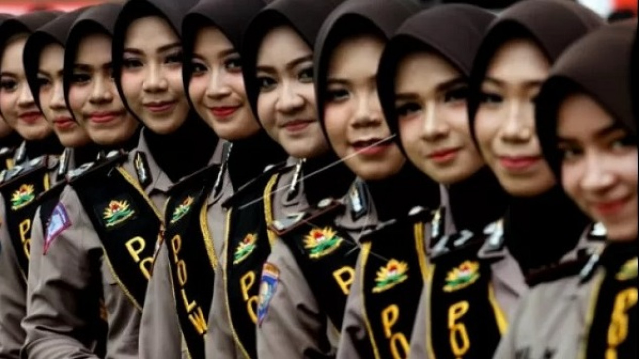 Mutasi Polri, 7 Polwan Dapat Promosi Jabatan
            - galeri foto